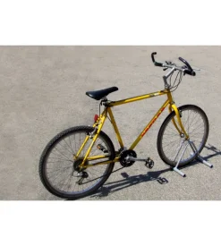 Portabici a pavimento componibile